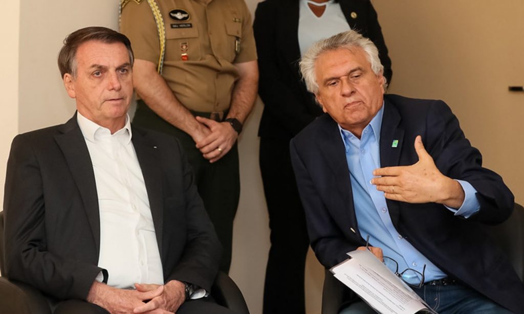 Imagem Ilustrando a Notícia: Distanciamento entre Caiado e Jair Bolsonaro deixa Goiás mais longe de socorro federal