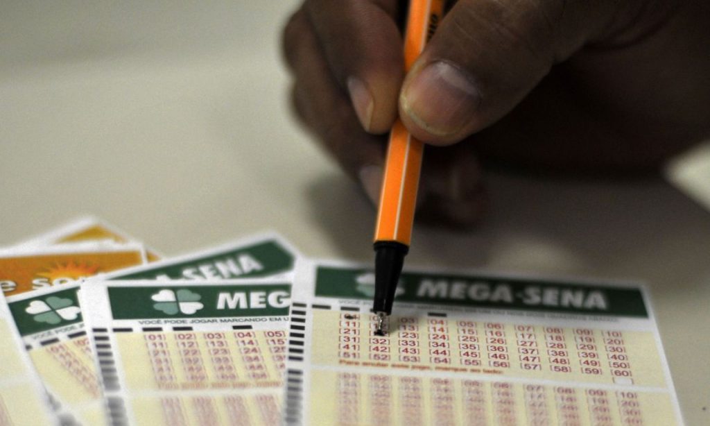 Imagem Ilustrando a Notícia: Aposta lotérica fica mais cara a partir de hoje