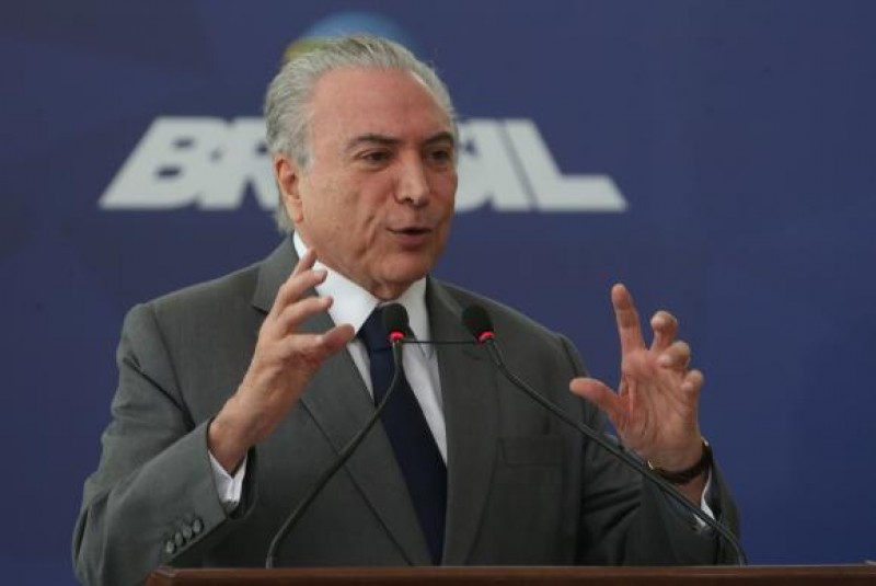Imagem Ilustrando a Notícia: Temer diz que cobrará do Banco do Brasil aumento da oferta de crédito
