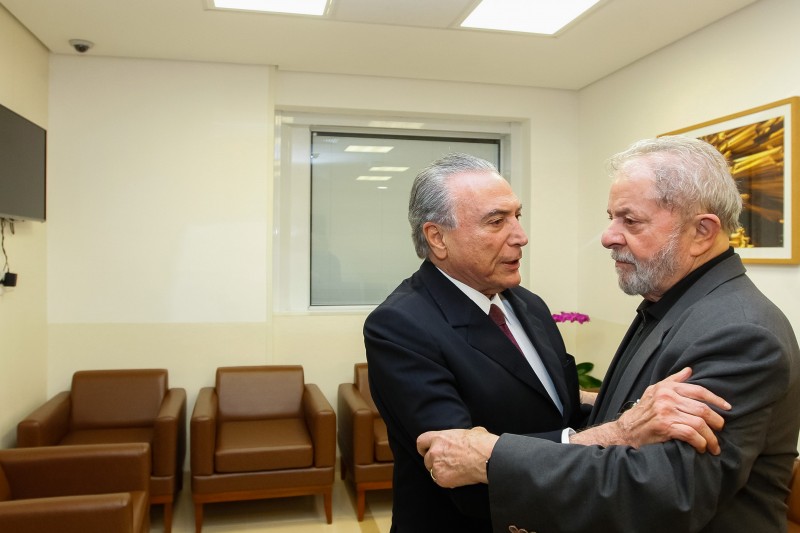 Imagem Ilustrando a Notícia: Michel Temer visita ex-presidente Lula
