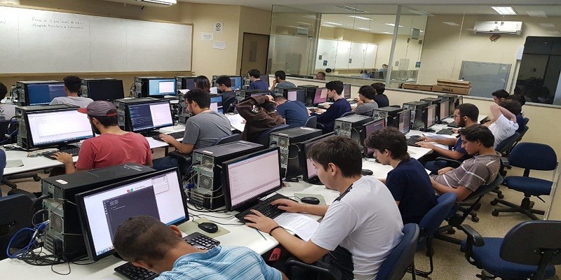 Imagem Ilustrando a Notícia: Olimpíada Brasileira de Informática é realizada em Goiânia