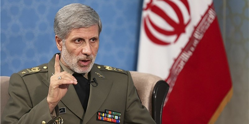Imagem Ilustrando a Notícia: Ministro da Defesa do iraniana critica ameaças dos EUA