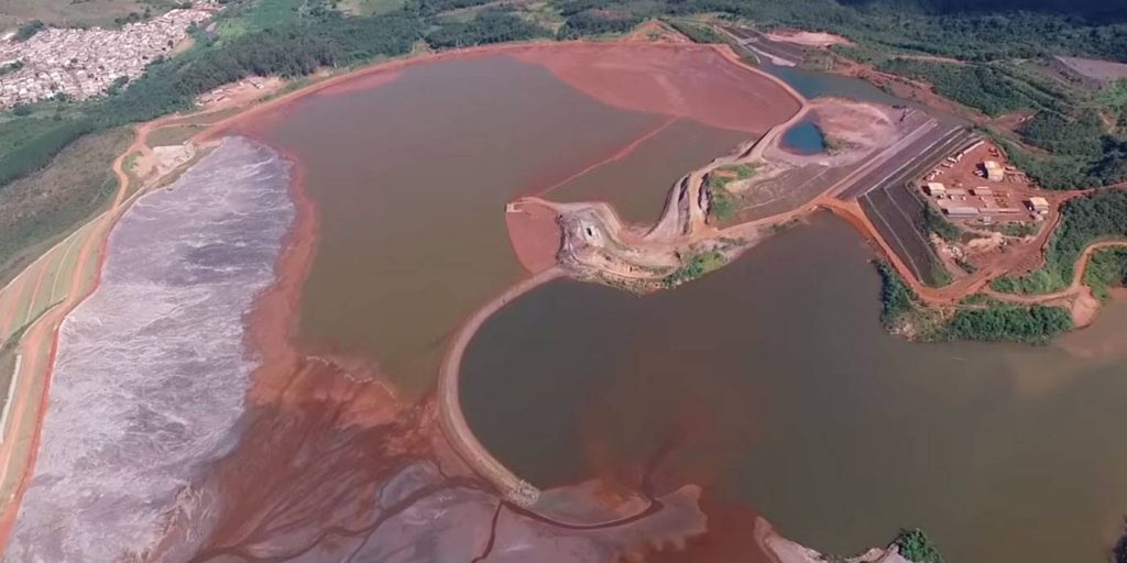 Imagem Ilustrando a Notícia: Sem acordo, MPMG move ação em favor de atingidos por barragem