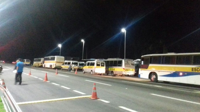 Imagem Ilustrando a Notícia: Operação autua 65 veículos escolares por irregularidades em Anápolis
