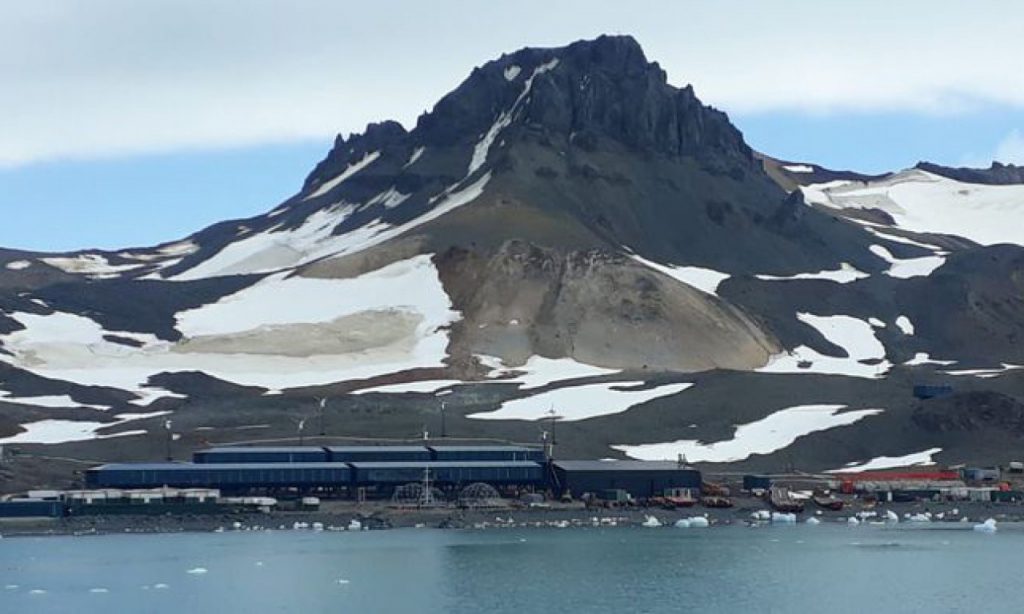 Imagem Ilustrando a Notícia: Reinauguração da estação brasileira na Antártica é adiada para quarta-feira (15)