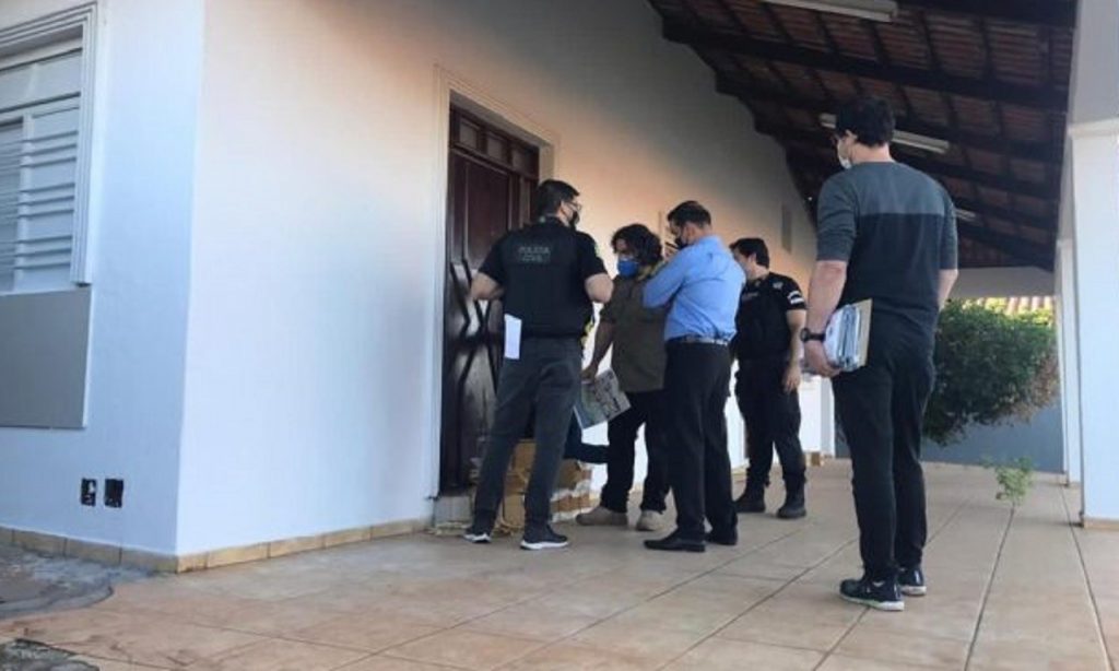 Imagem Ilustrando a Notícia: Fraudes em pesquisas eleitorais: proprietário de instituto é preso em Goiás