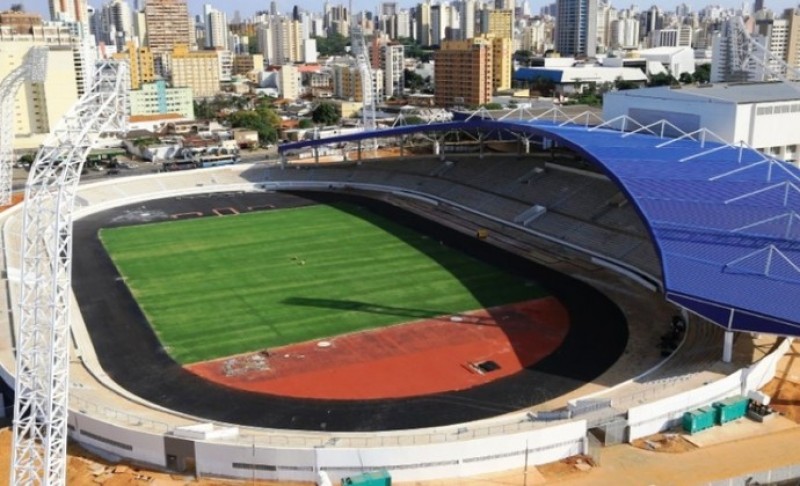 Imagem Ilustrando a Notícia: Estádio Olímpico recebe jogo solidário com presença de cantores e jogadores