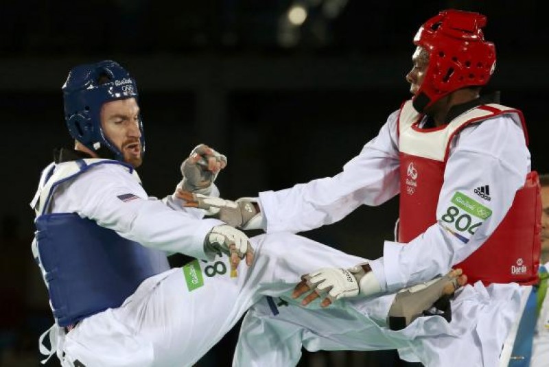 Imagem Ilustrando a Notícia: Maicon Siqueira vence no taekwondo e avança para as quartas de final