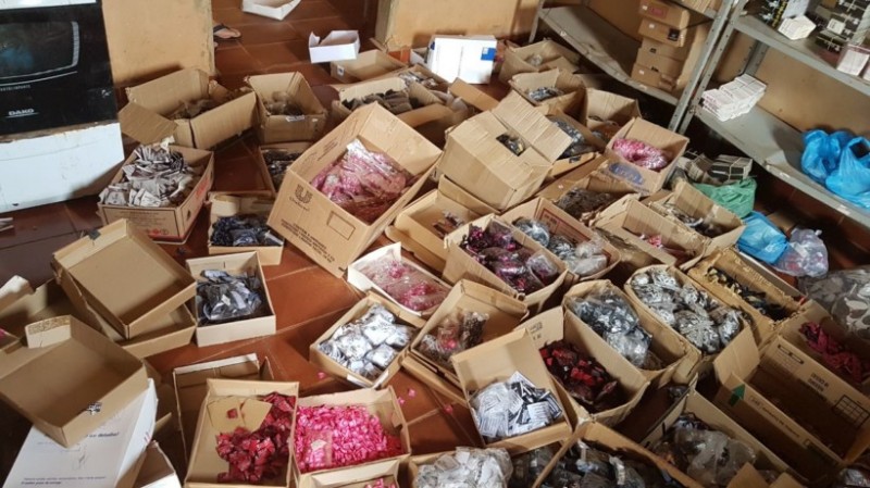 Imagem Ilustrando a Notícia: Preso dono de depósito de distribuição de etiquetas falsas, em Jaraguá
