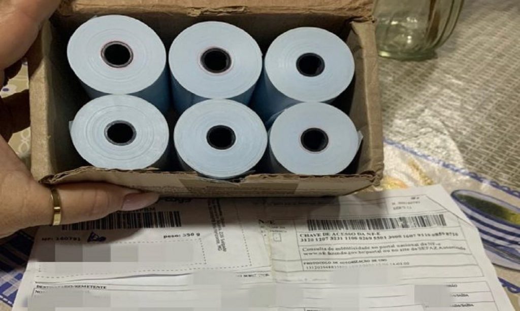 Imagem Ilustrando a Notícia: Jornalista compra celular e recebe bobinas de papel, em Goiânia
