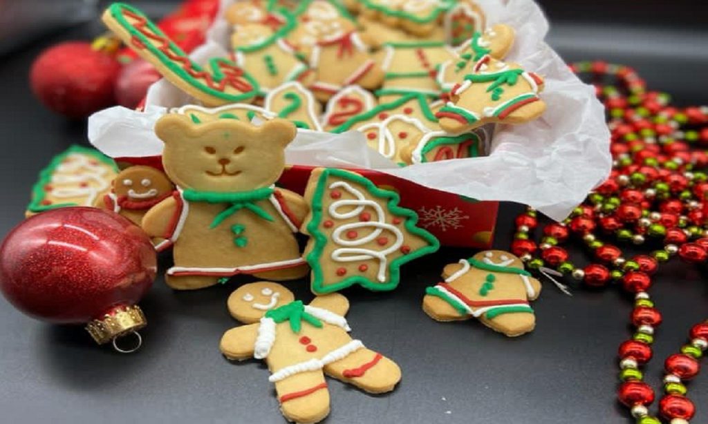 Imagem Ilustrando a Notícia: Aprenda a frazer biscoitos natalinos