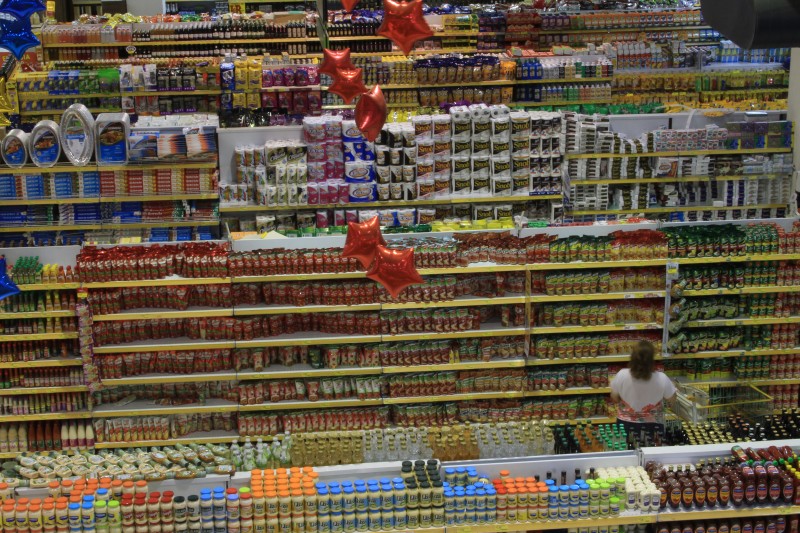 Imagem Ilustrando a Notícia: Preço de alimentos cai em  20 capitais, aponta Dieese
