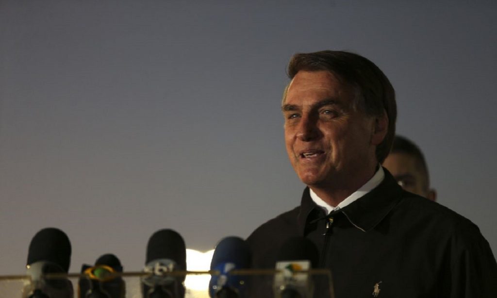 Imagem Ilustrando a Notícia: Bolsonaro diz que projeto de fake news limita liberdade de expressão