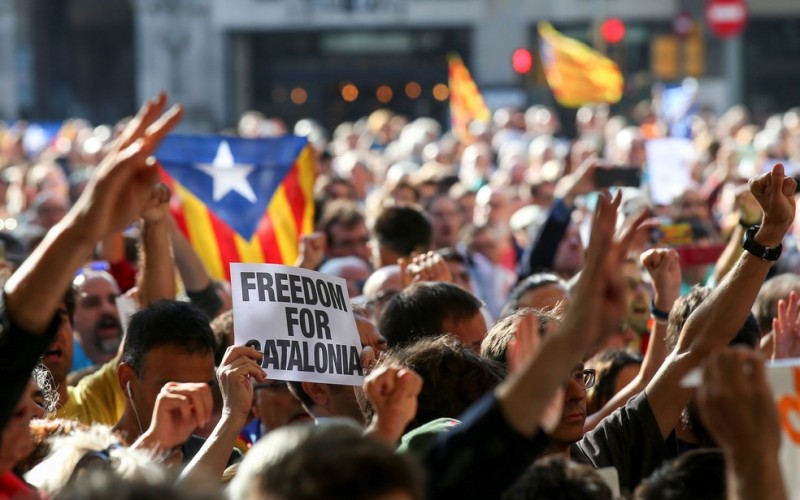 Imagem Ilustrando a Notícia: Controle direto da Espanha sobre a Catalunha começa a ser testado nesta segunda