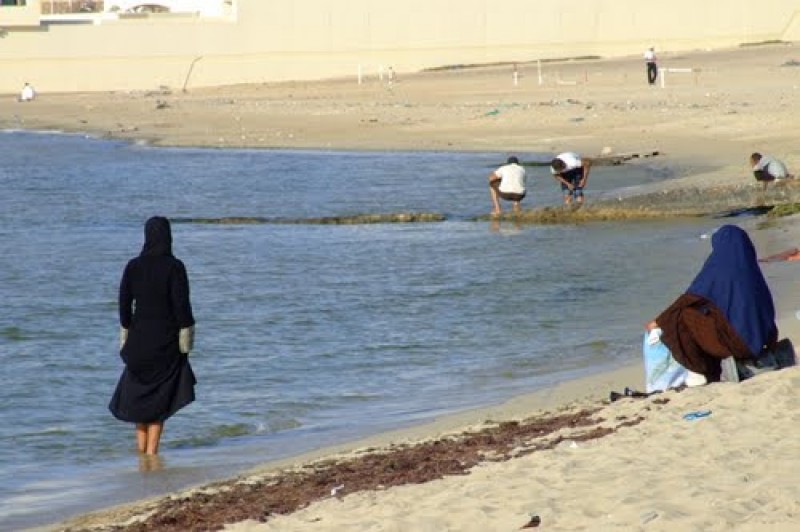 Imagem Ilustrando a Notícia: Guarda Costeira líbia resgata 272 imigrantes em frente às praias de Trípoli