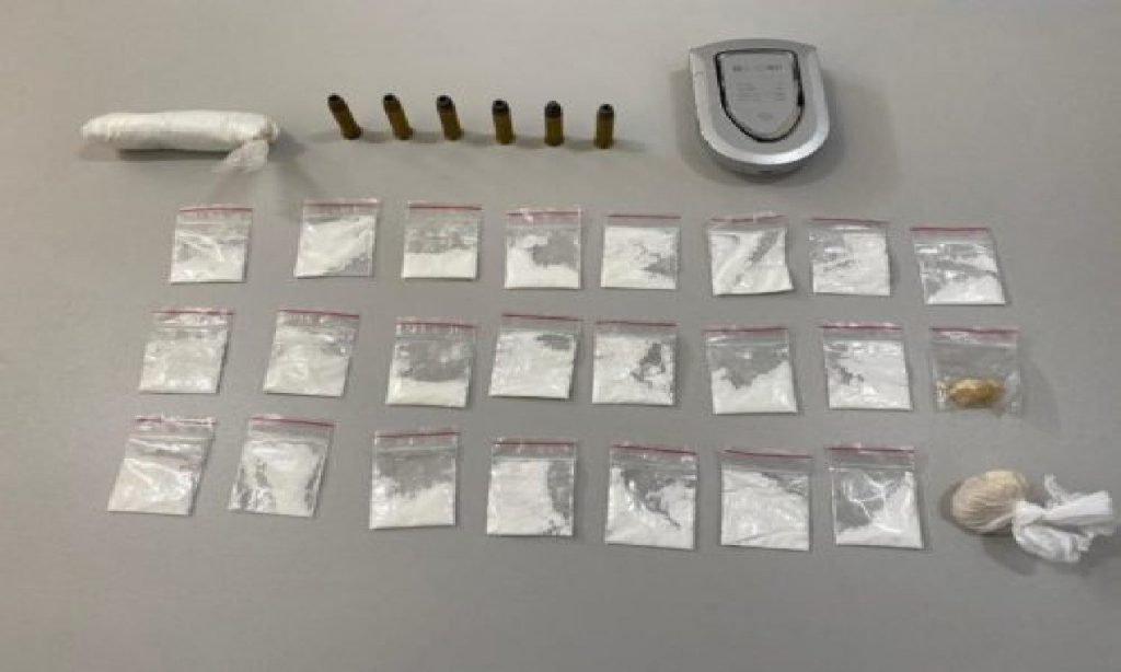 Imagem Ilustrando a Notícia: Polícia Rodoviária Federal apreende adolescente transportando dez quilos de cocaína