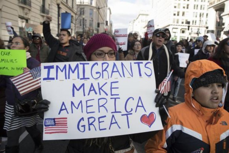 Imagem Ilustrando a Notícia: ‘Um Dia sem Imigrantes’ paralisa empresas e serviços nos EUA
