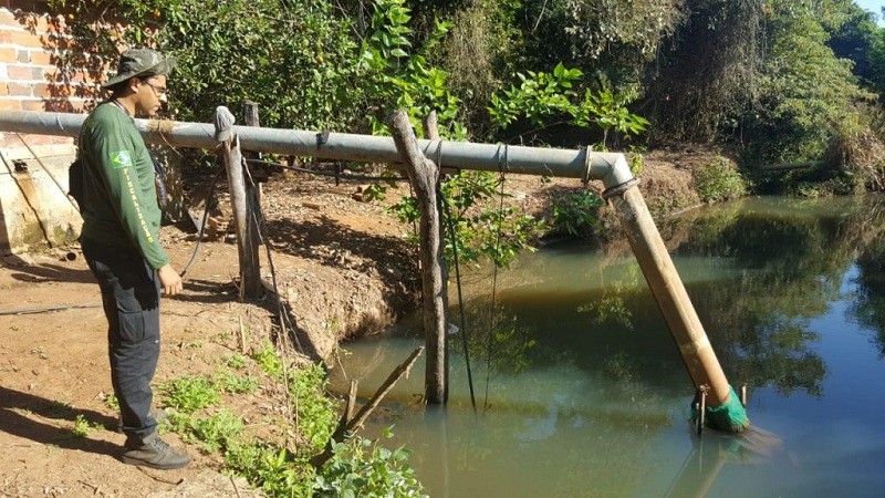 Imagem Ilustrando a Notícia: Fiscais flagram captação irregular de água no Meia Ponte