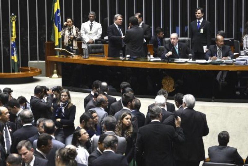 Imagem Ilustrando a Notícia: Cunha prepara retaliação a ofensas recebidas em plenário