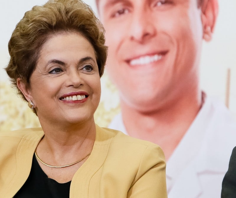 Imagem Ilustrando a Notícia: “Antes tarde do que nunca”, diz Dilma sobre afastamento de Cunha