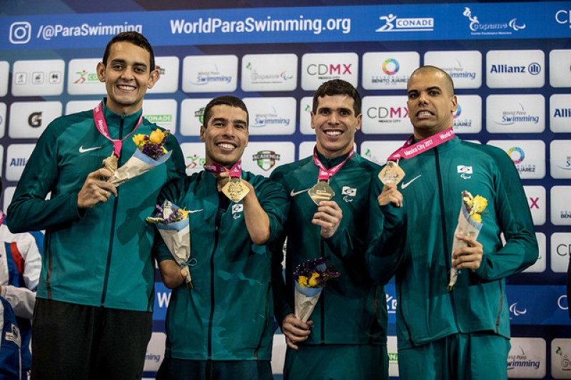Imagem Ilustrando a Notícia: No 1º dia de Mundial, Brasil garante oito medalhas