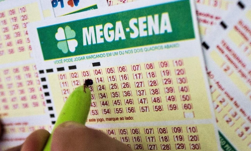 Imagem Ilustrando a Notícia: Mega-Sena sorteia prêmio estimado em R$ 9 milhões nesta quarta (20)