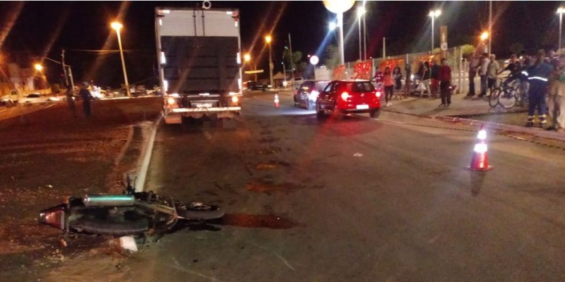 Imagem Ilustrando a Notícia: Após ser arrastado por caminhão, motociclista morre em Goiânia