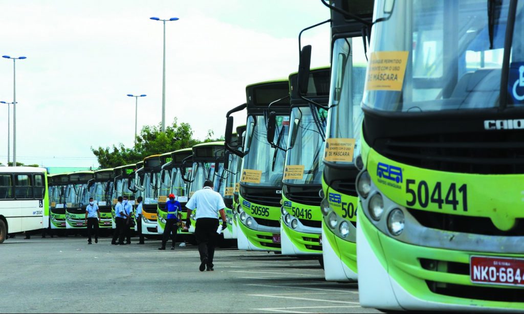 Imagem Ilustrando a Notícia: CMTC pede que trabalhadores não utilizem ônibus em Goiânia