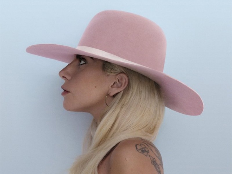 Imagem Ilustrando a Notícia: Lady Gaga anúncia data de novo álbum pop
