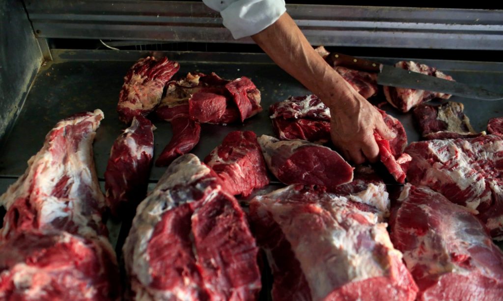 Imagem Ilustrando a Notícia: Contrariando expectativas, EUA mantêm veto à carne brasileira