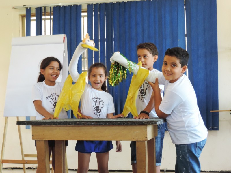 Imagem Ilustrando a Notícia: Escola pública de Crixás recebe projeto de incentivo à arte e educação ambiental
