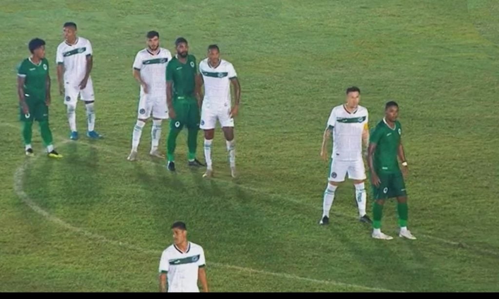 Imagem Ilustrando a Notícia: Goiás é derrotado pelo Boavista por 3 a 1 e é eliminado na primeira fase da Copa do Brasil