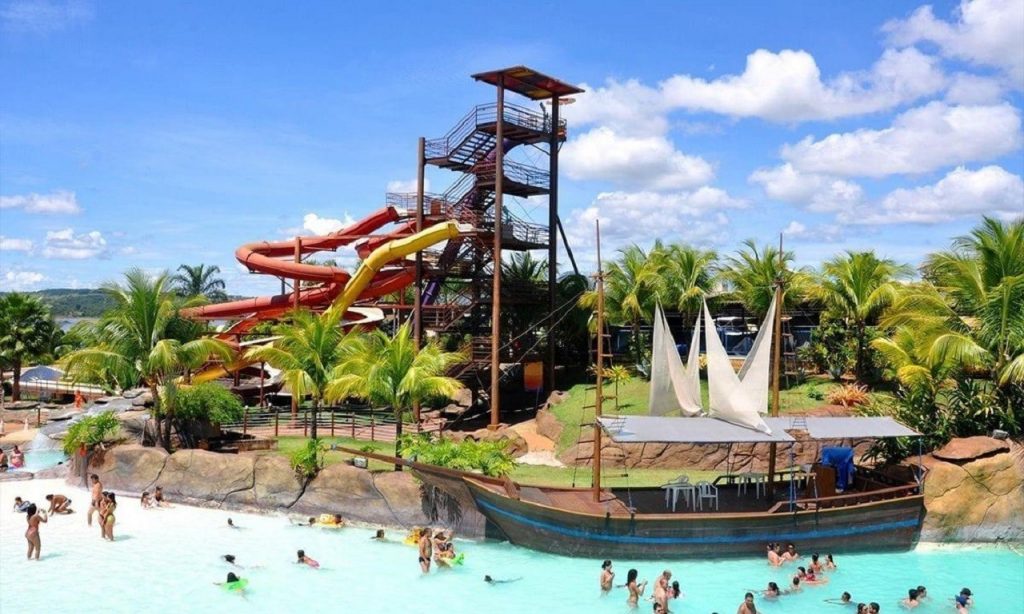 Imagem Ilustrando a Notícia: Parques e hotéis em Caldas Novas tem capacidade máxima aumentada