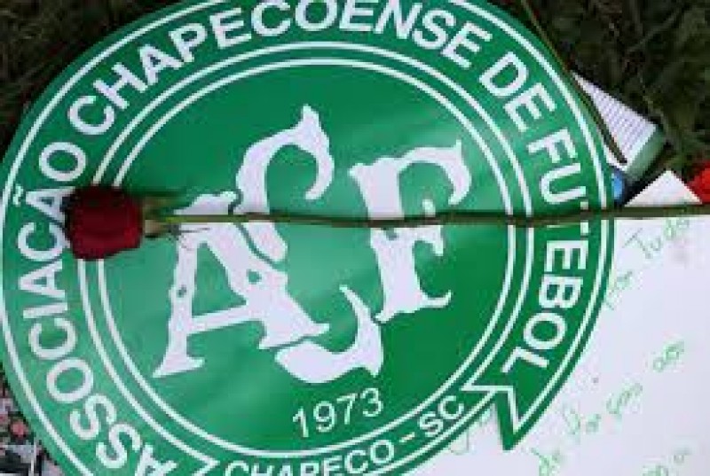 Imagem Ilustrando a Notícia: Chapecoense recebe homenagens