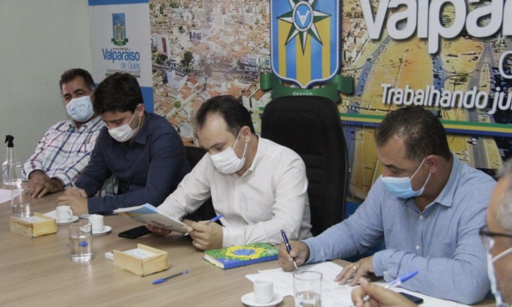 Imagem Ilustrando a Notícia: Prefeito de Valparaíso se reúne com representantes do entorno para alinhar medidas restritivas