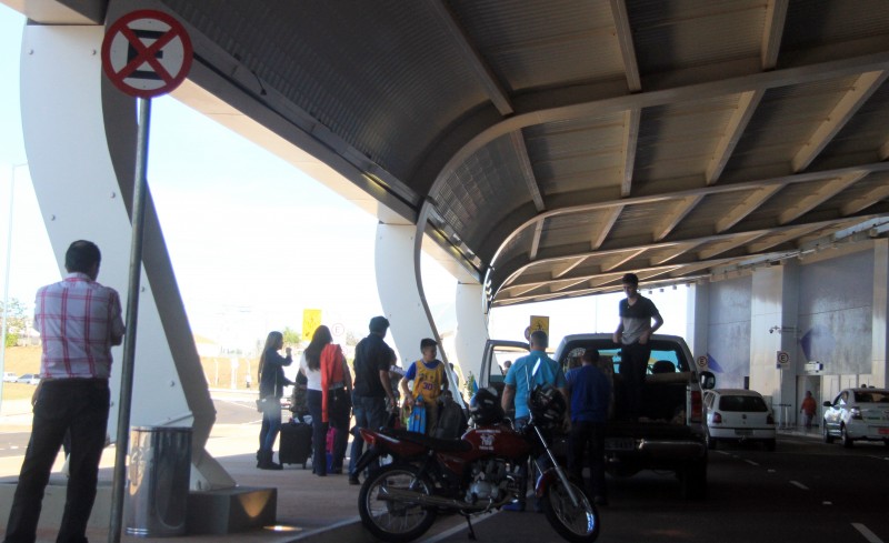 Imagem Ilustrando a Notícia: Sinalização é ignorada no novo aeroporto de Goiânia