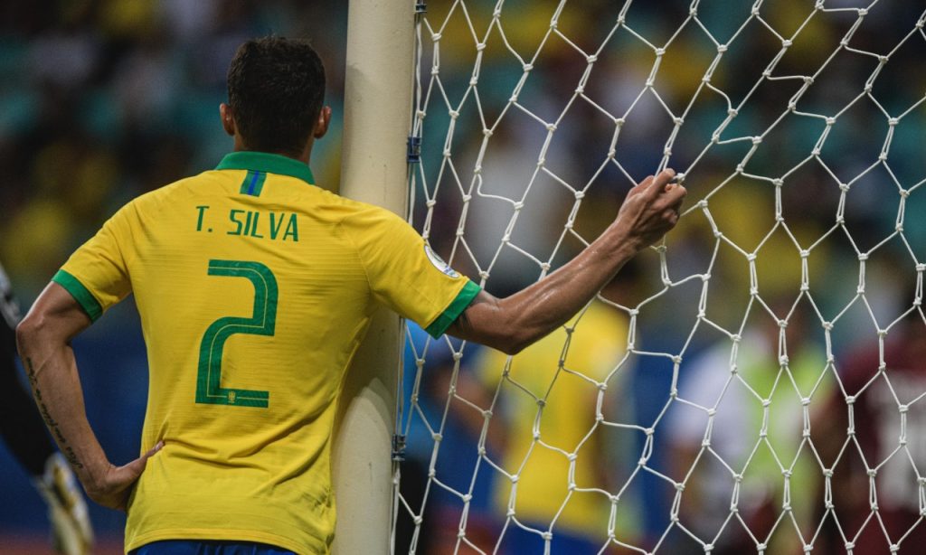 Imagem Ilustrando a Notícia: Brasil tem três gols anulados e fica no empate contra a Venezuela