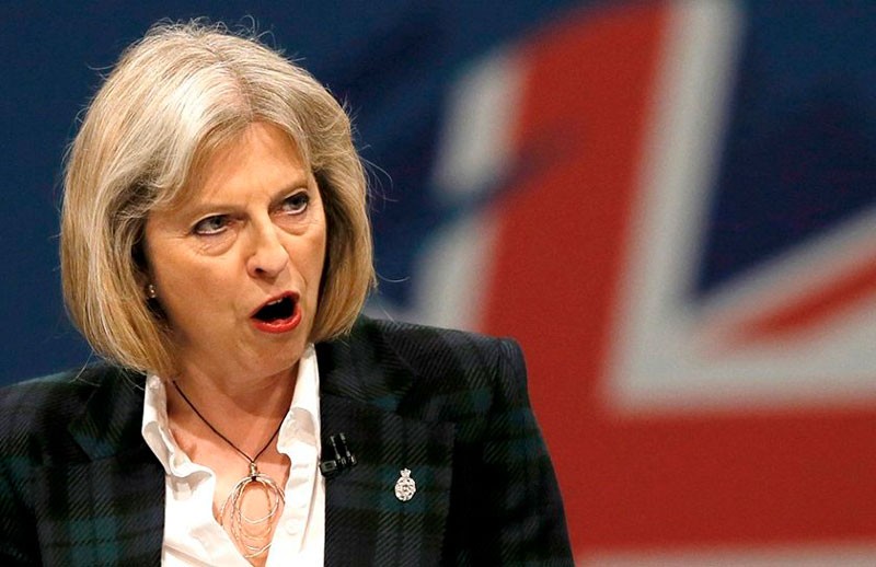 Imagem Ilustrando a Notícia: Theresa May assume cargo e prega união no Reino
