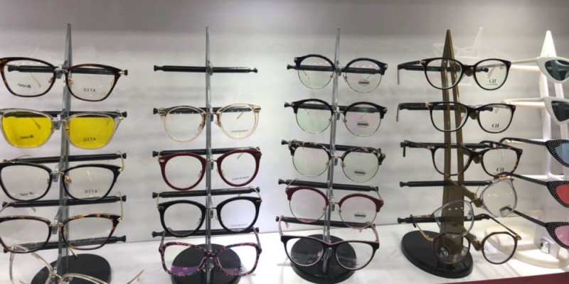 Imagem Ilustrando a Notícia: Falsificadores faturam alto em Campinas com vendas de óculos