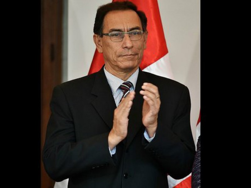 Imagem Ilustrando a Notícia: Após renúncia, Martín Vizcarra assume a presidência do Peru