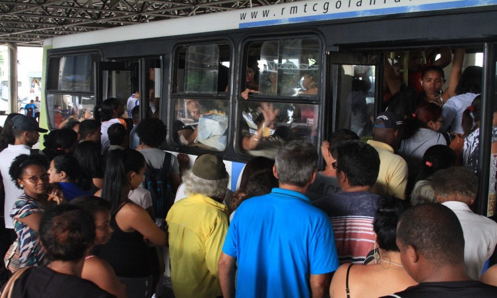 Imagem Ilustrando a Notícia: Mesmo após aumento da tarifa, transporte público de Goiânia continua sem melhorias