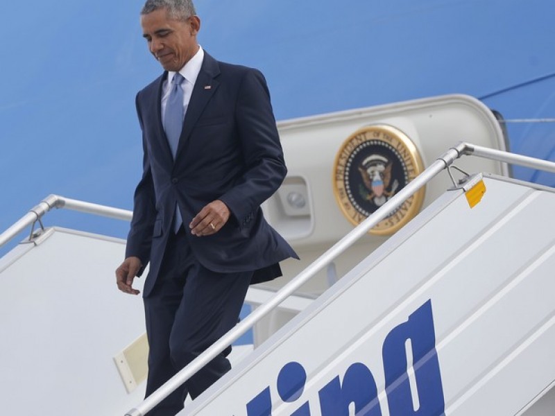 Imagem Ilustrando a Notícia: Obama chega à Grécia em sua última viagem como presidente dos EUA