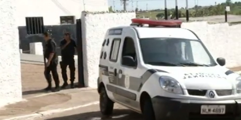 Imagem Ilustrando a Notícia: Seis presos furam buraco e fogem de presídio em Cristalina