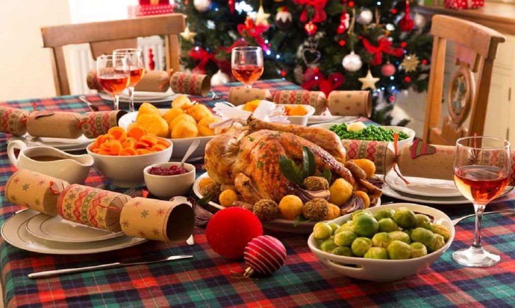 Imagem Ilustrando a Notícia: Nutricionista dá sugestões para ceia de Natal mais barata e nutritiva