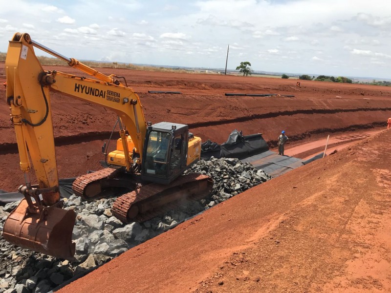 Imagem Ilustrando a Notícia: Governo investe R$ 78,2 milhões na construção de  polo de cargas em Goiás