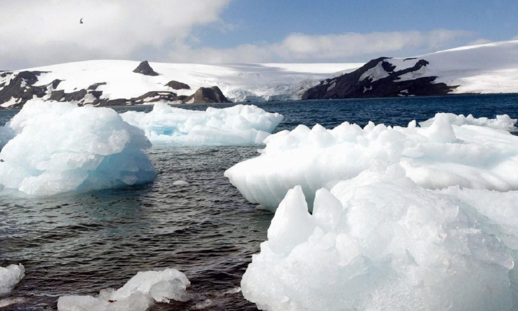 Imagem Ilustrando a Notícia: Coronavírus chega aos confins da Terra ao ser encontrado na Antártida