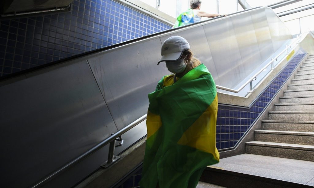 Imagem Ilustrando a Notícia: Brasil registra primeira morte pelo novo coronavírus