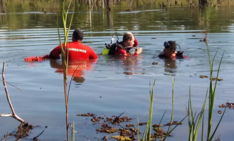 Imagem Ilustrando a Notícia: Homem morre afogado após mergulho no Alagado do Rio Verdinho, em Itarumã