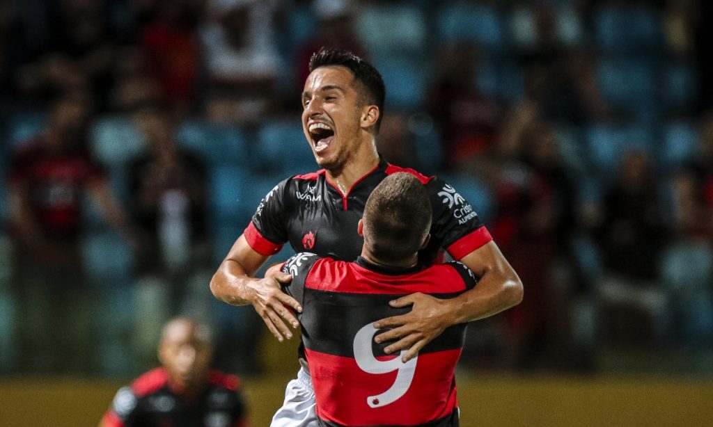 Imagem Ilustrando a Notícia: Atlético decide classificação contra o União Rondonópolis