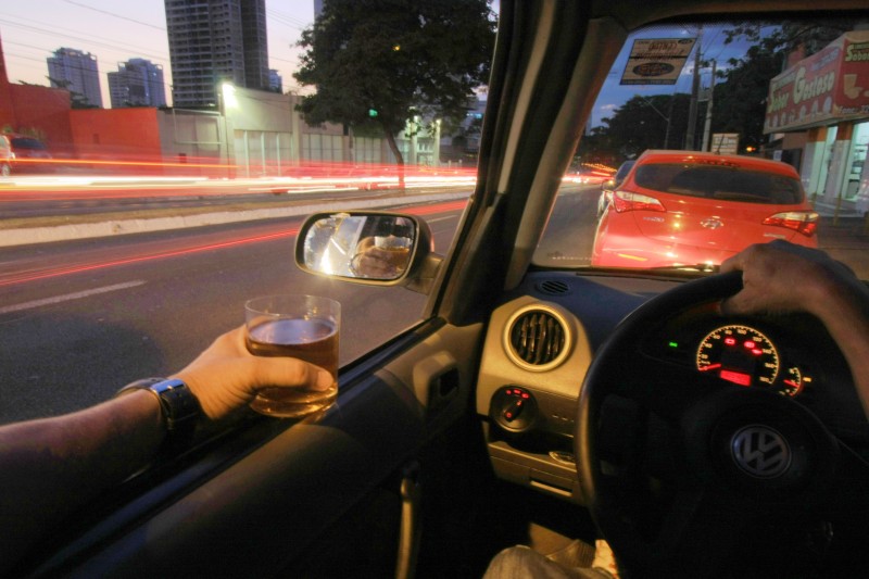 Imagem Ilustrando a Notícia: Motoristas resistem à Lei Seca